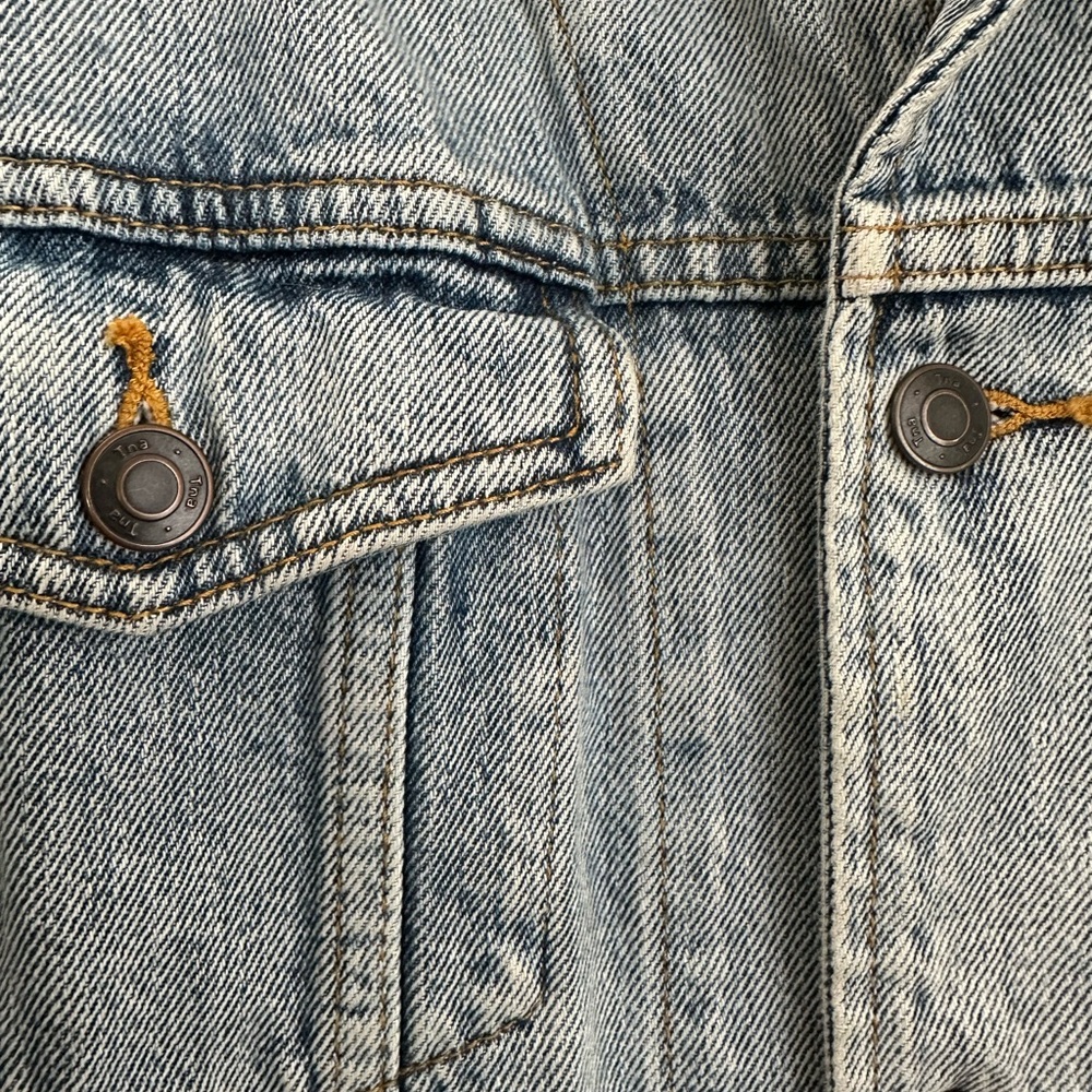 Aritzia TNA Oversized Denim Jacket - Picture 4 of 7